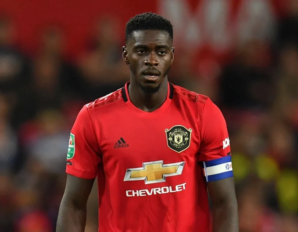 Ex-Man Utd player claims £1m for injury errors