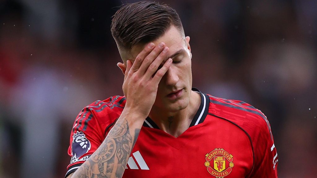 Man United’s Benjamin Sesko Out for One Month With Knee Injury