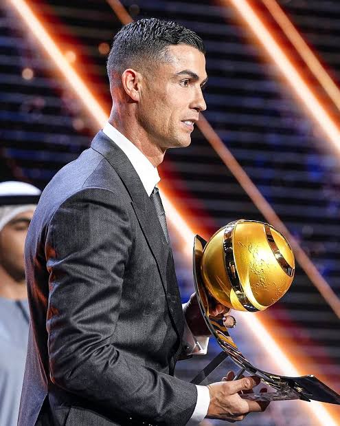 Ronaldo Wins Best Middle East Player Award