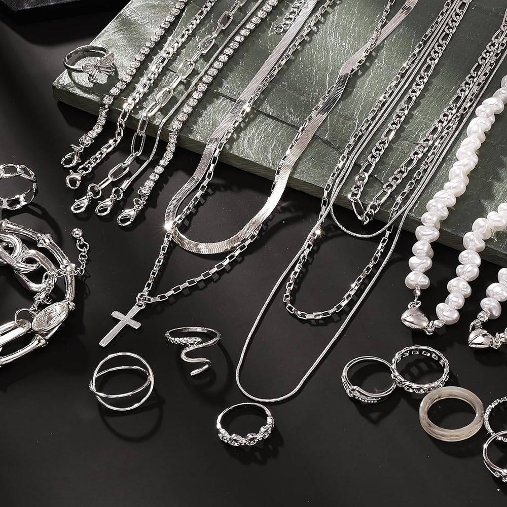 Timeless Elegance: Why Silver Jewelry Remains a Fashion Favorite