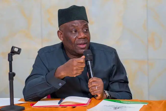 FG begins payment of foreign scholarship allowances