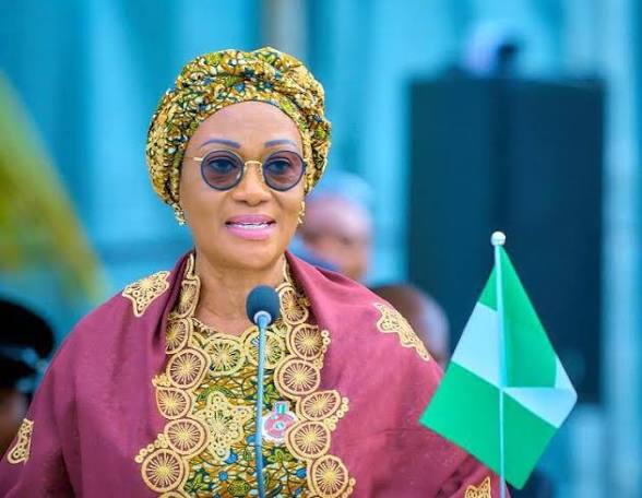 Remi Tinubu calls on Nigerians to stay hopeful, assures end of insecurity