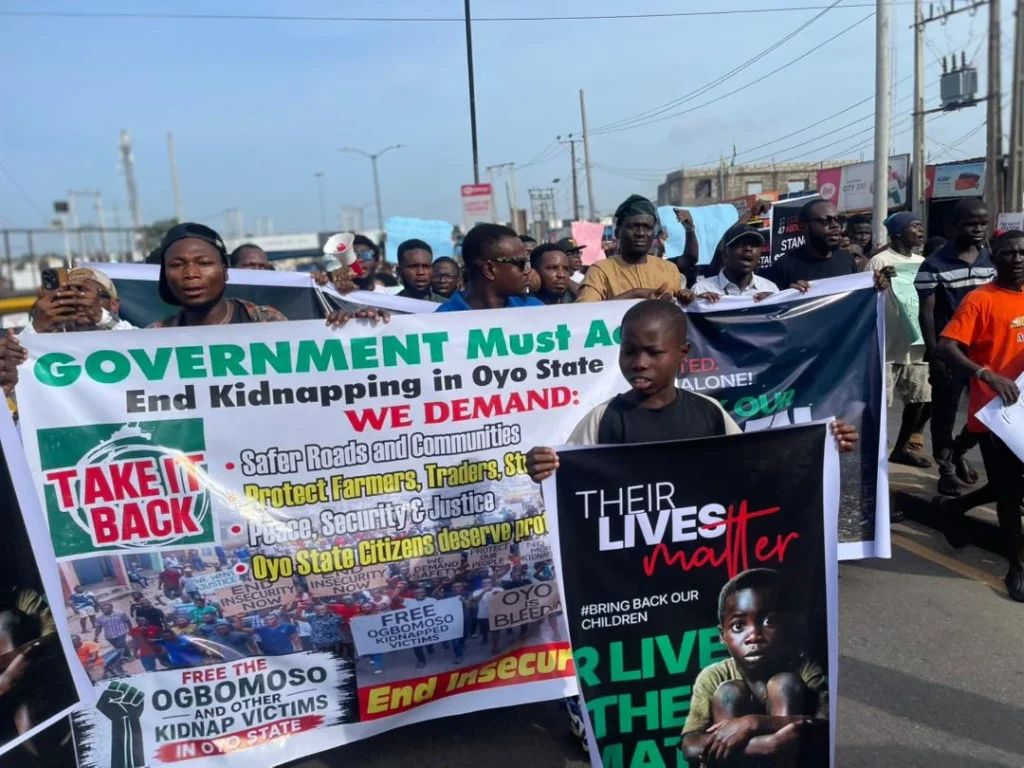 Protesters Storm Oyo Government House Over Kidnappings